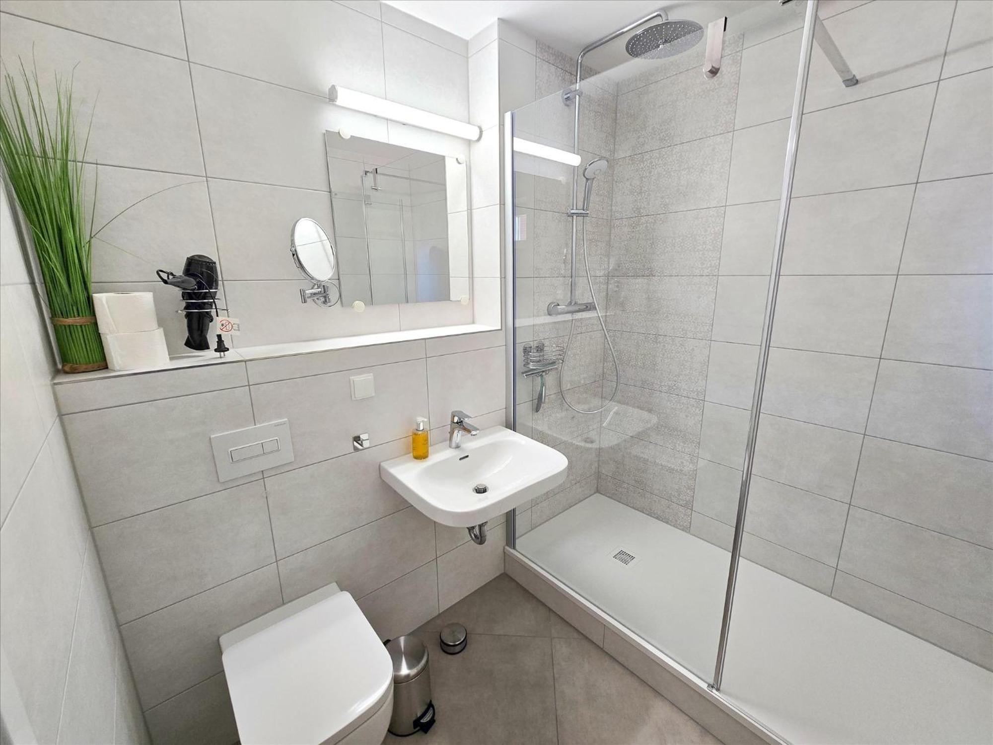 Feriendorf Rugana - Komfort Appartement Mit 1 Schlafzimmer Und Terrasse B47 ドランスケ エクステリア 写真